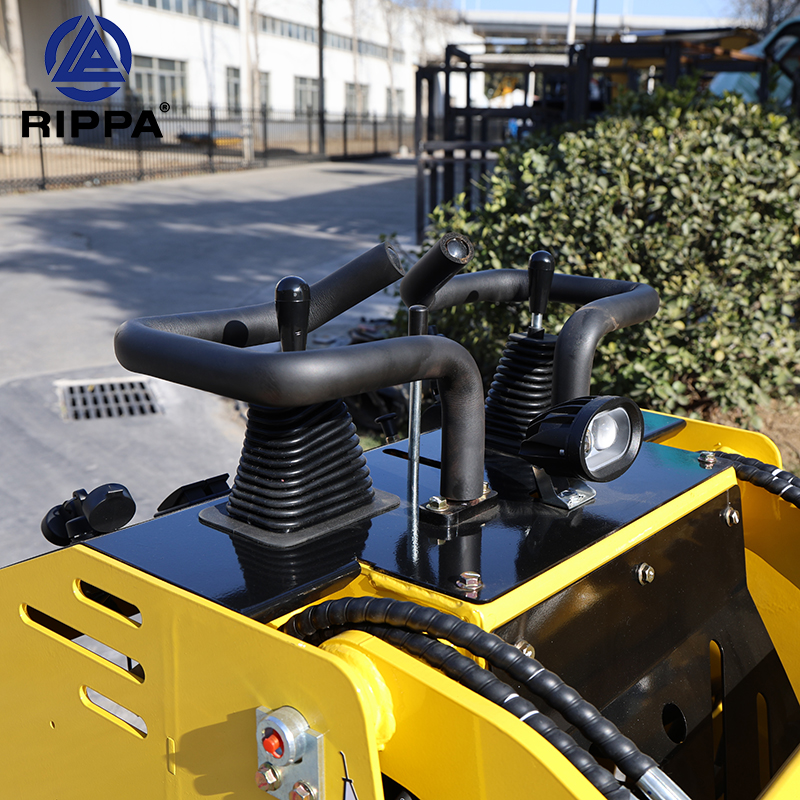 New Rippa RS03 Skid Steer Loader-More favorable for distributors