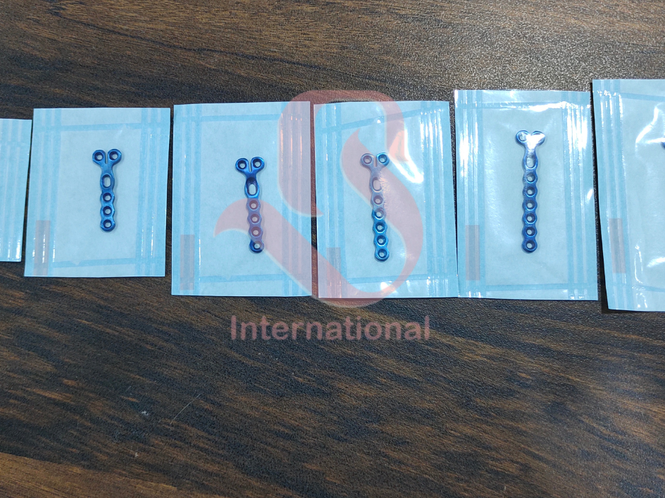 1.5mm Titanium LCP Condyler Mini Plates 2 Holes to 7 Holes Surgical Instruments