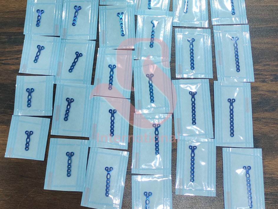 1.5mm Titanium LCP Condyler Mini Plates 2 Holes to 7 Holes Surgical Instruments