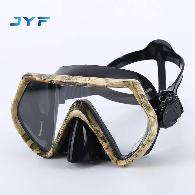 Classic adult diving mask