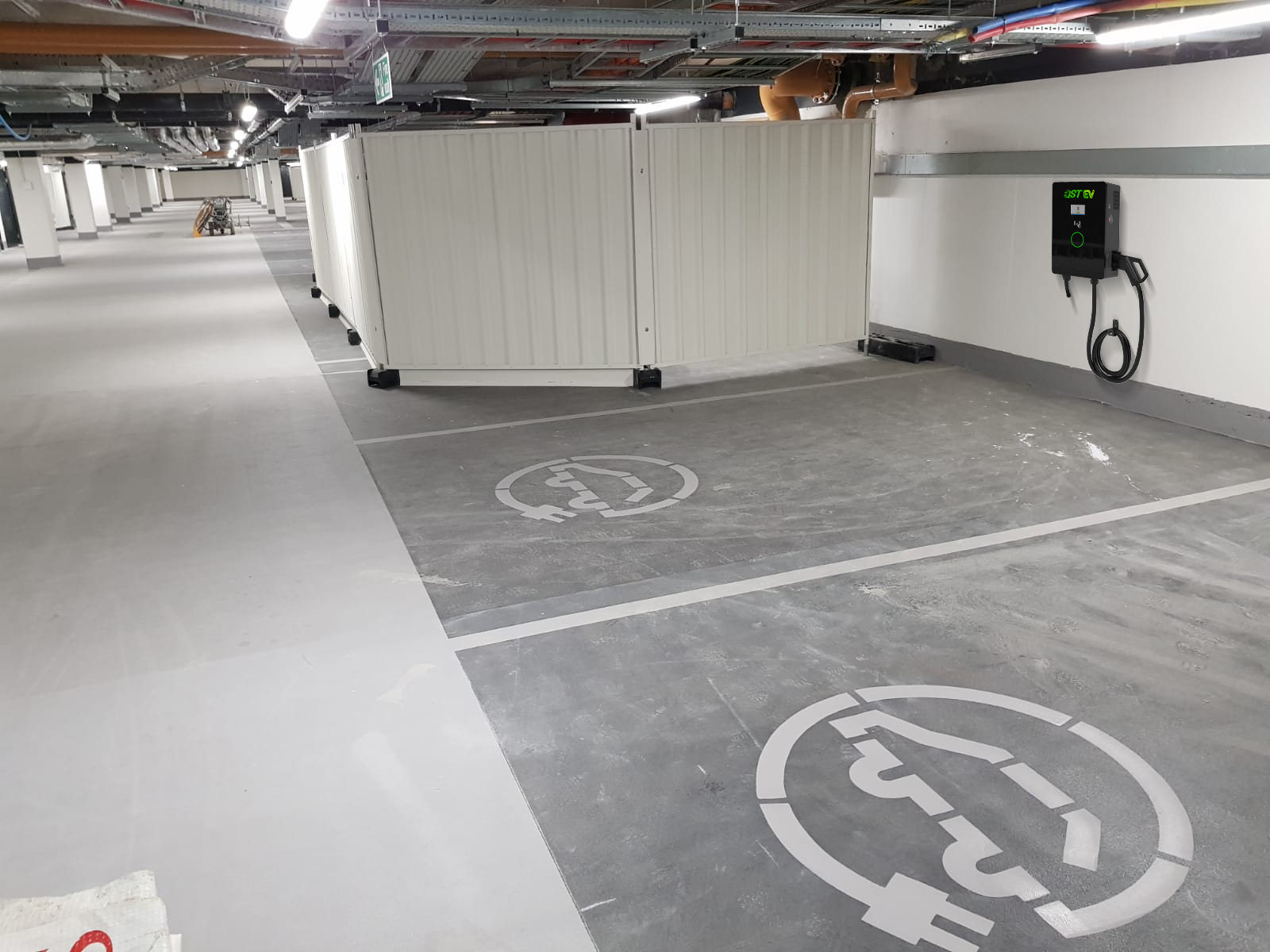 QSTEV-AI-MD MiniDC Fast DC charging (up to 40kW) Safe, compact, and user-friendly