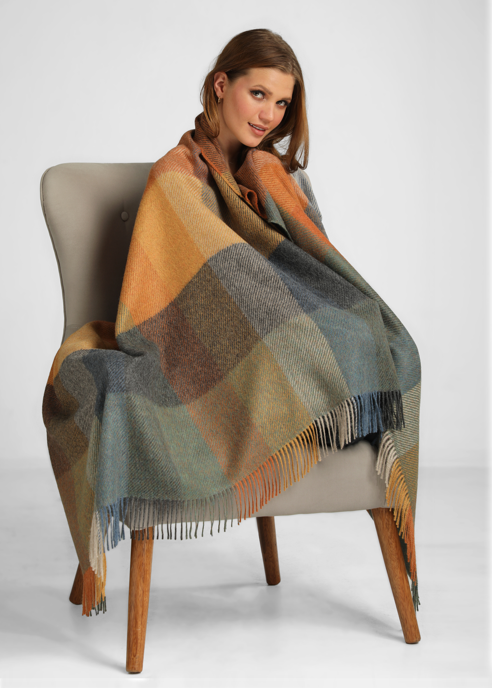 100% ALPACA WOVEN NEUTRAL THROW