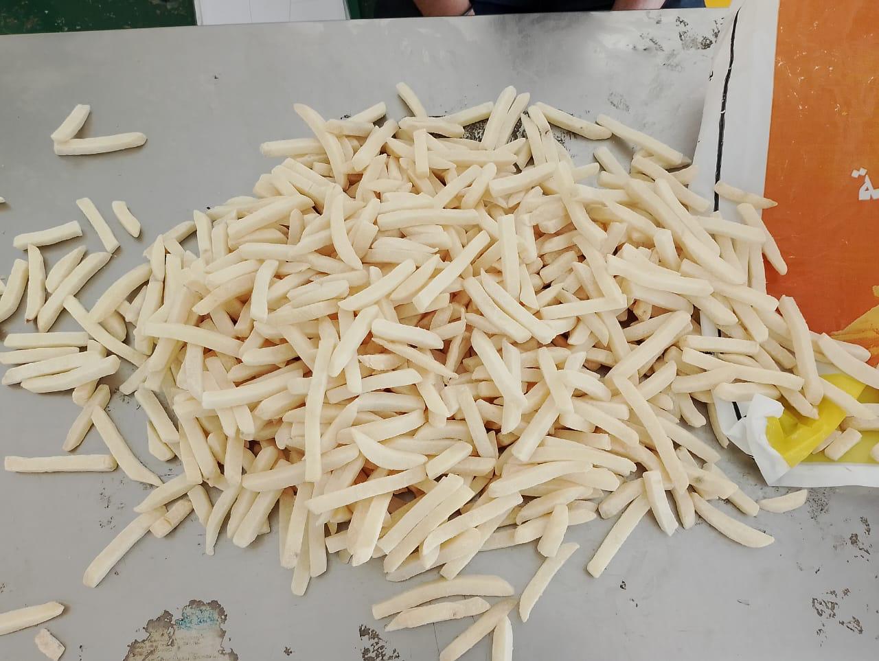 Premium Semi-Cooked Frozen French Fries – Crispy Texture, Golden Color, Ready to Fry