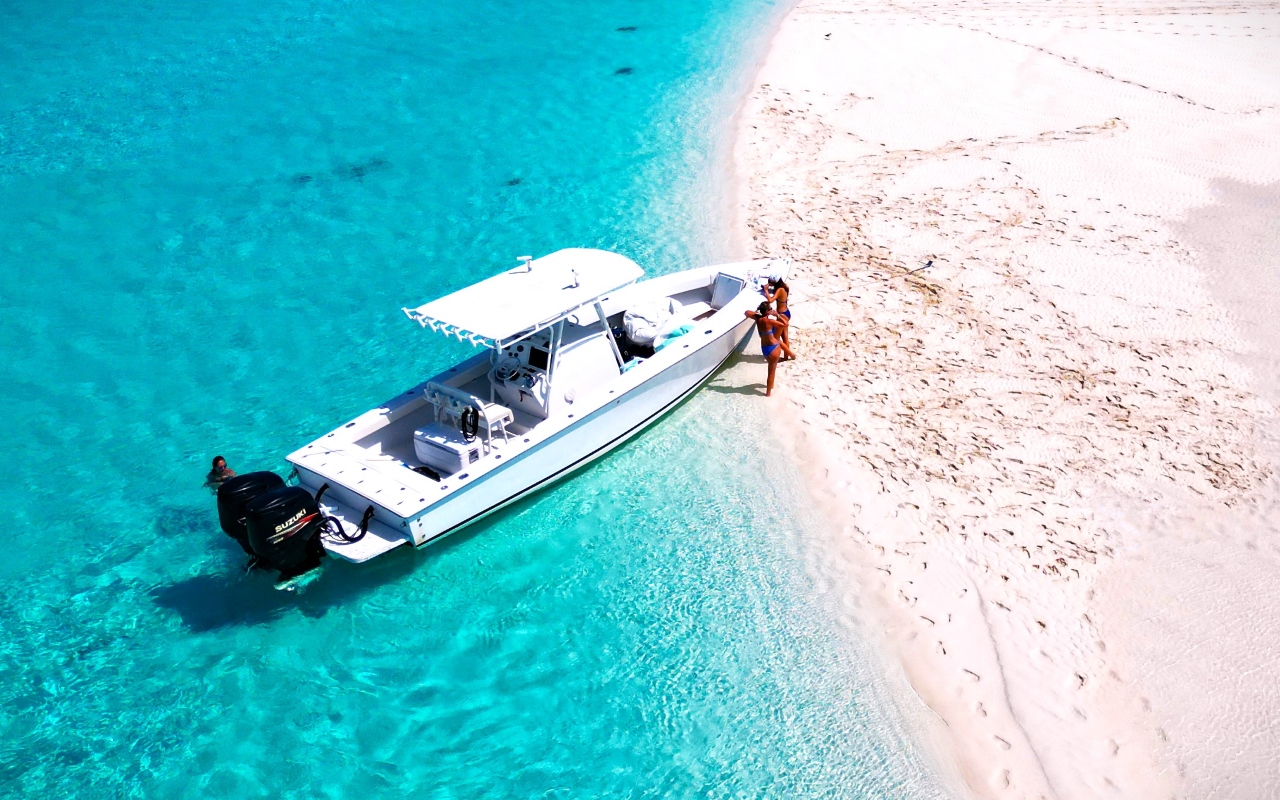 Private Swimming Pigs Excursion in Exuma Bahamas