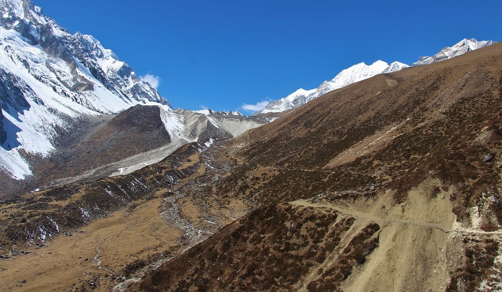 Manaslu Circuit Trek