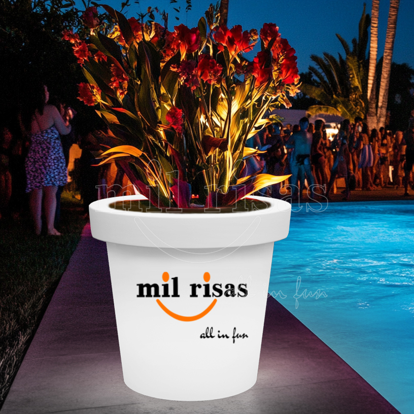 Personalized RGB Illuminated Garden Planter