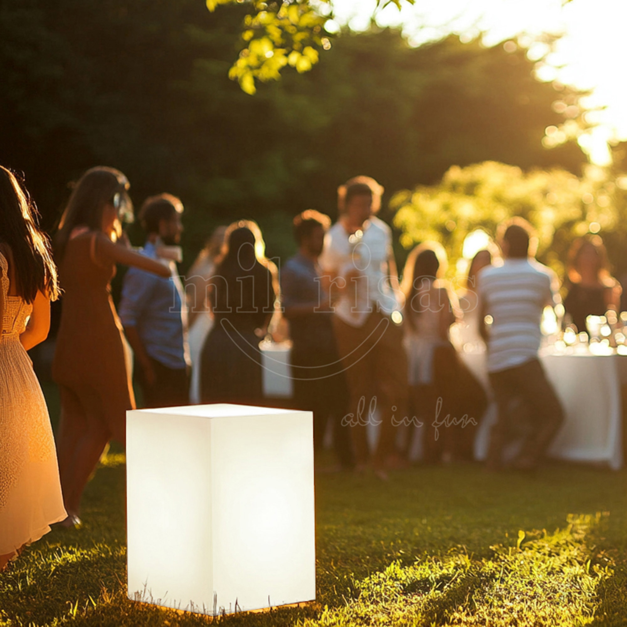 Battery Powered LED Floor Lamp Outdoor Square Column Light