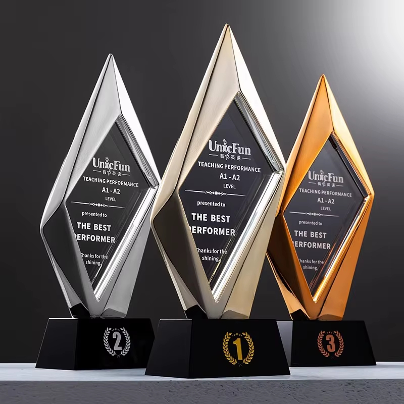 Diamond metal trophy