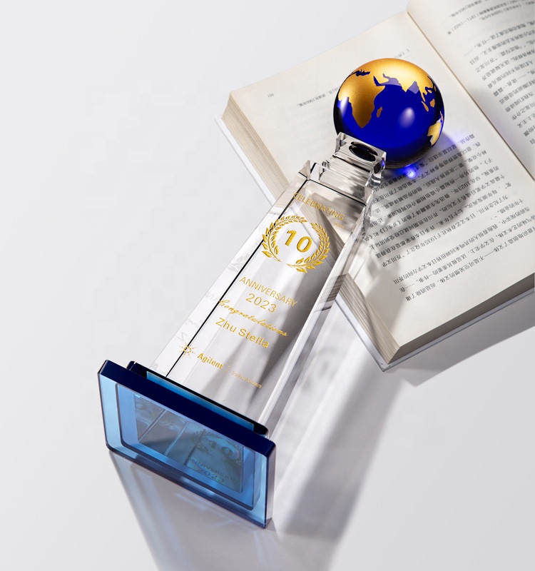 Crystal ball trophy