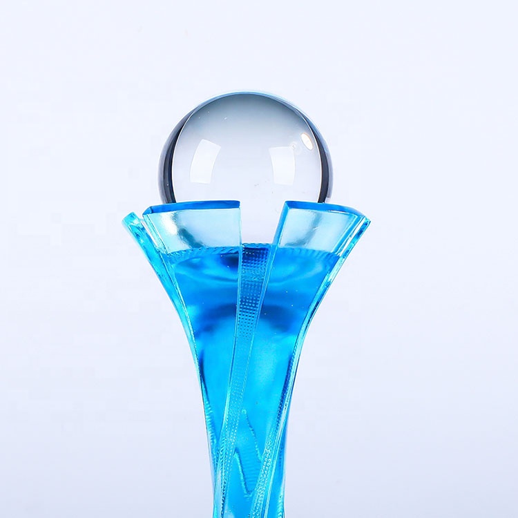 Coloured glaze trophy