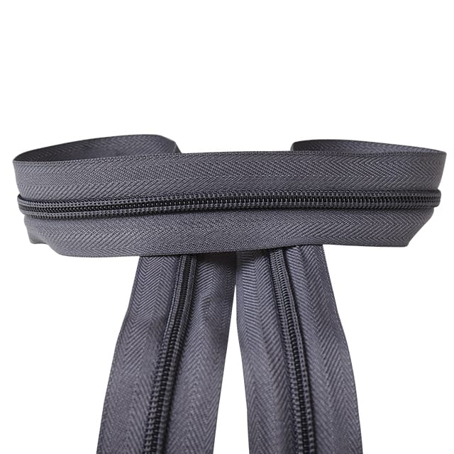 #8 POLYESTER ZIPPER 2.200 KG