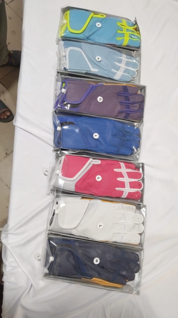 Baseball batting gloves