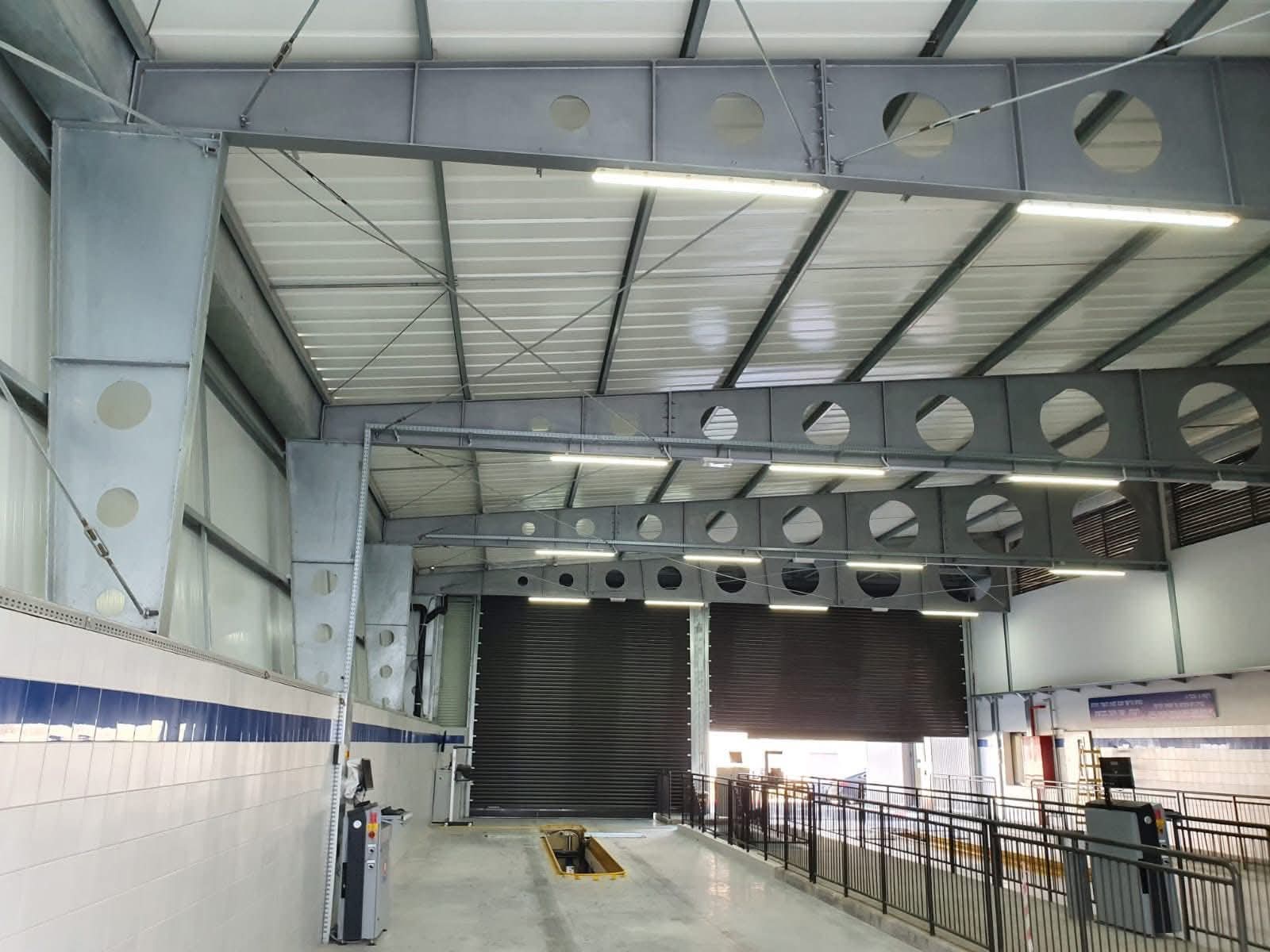 Steel structure building