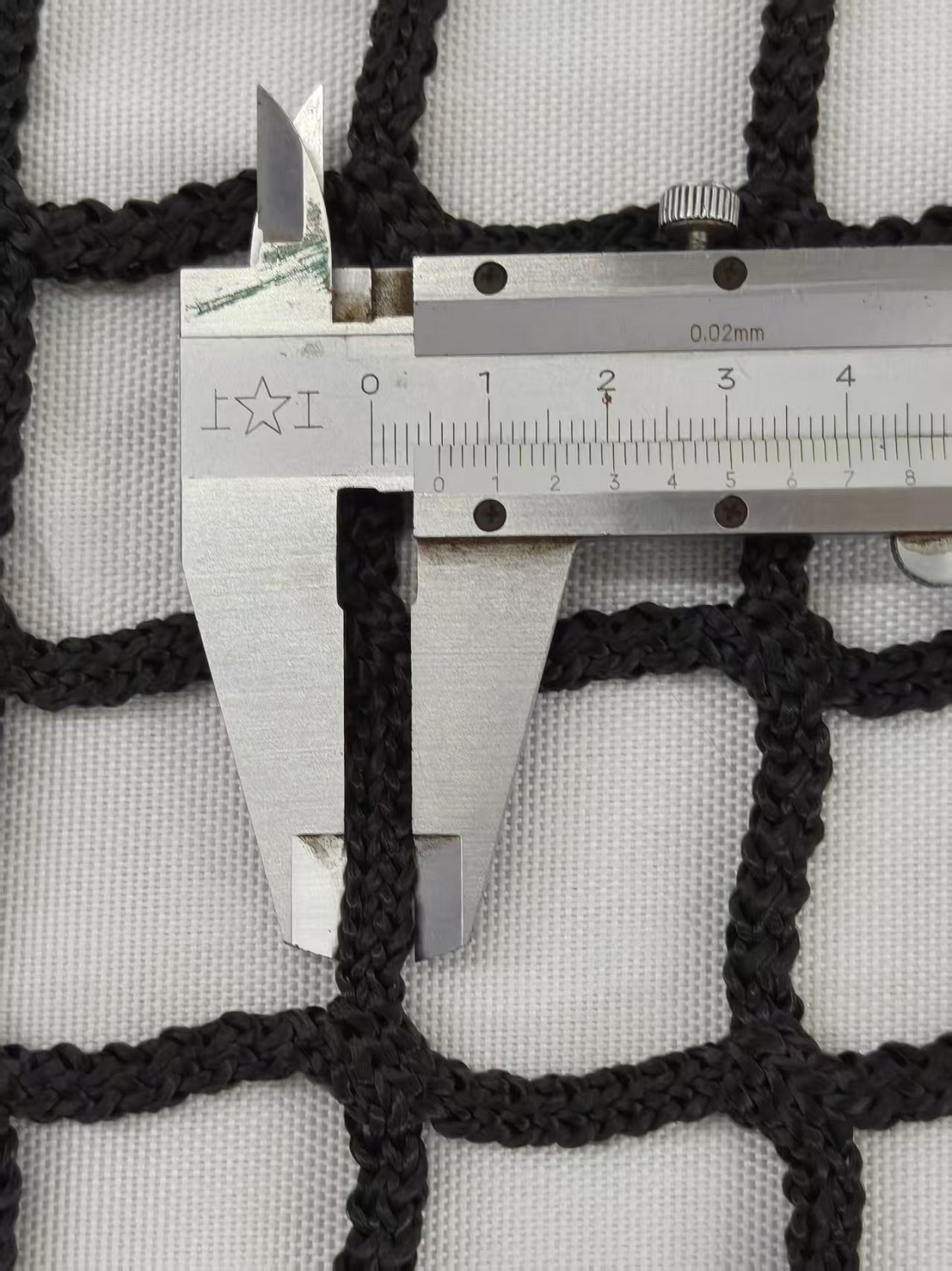 Hay net bag with stainless steel hooks