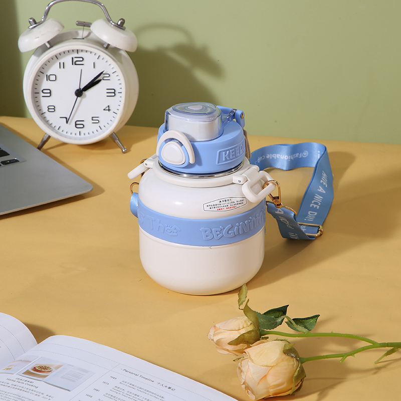 Kids water bottle