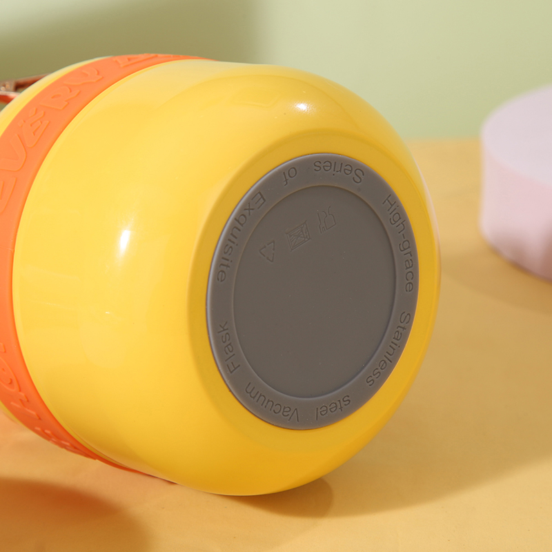 Kids water bottle