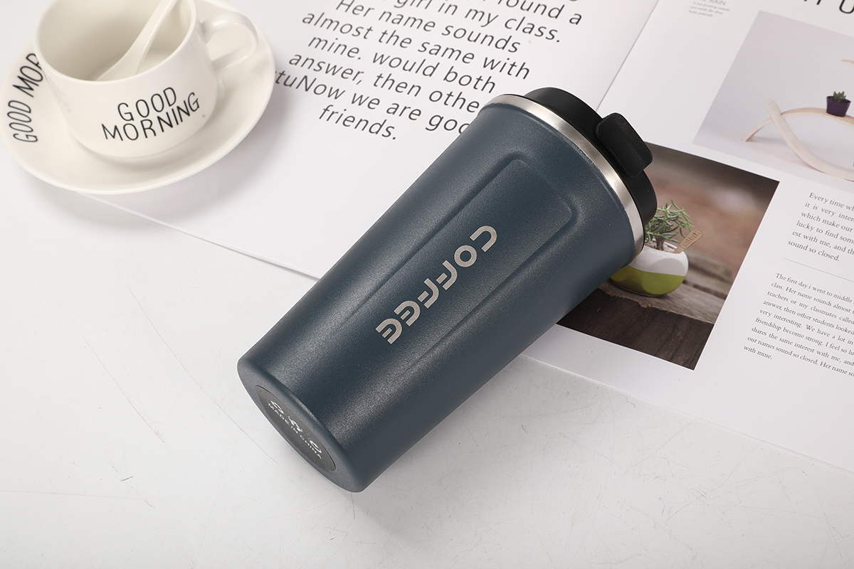 Spill proof mug