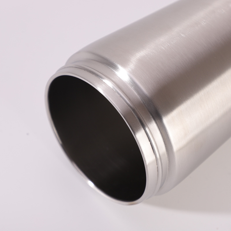 Shaker tumbler