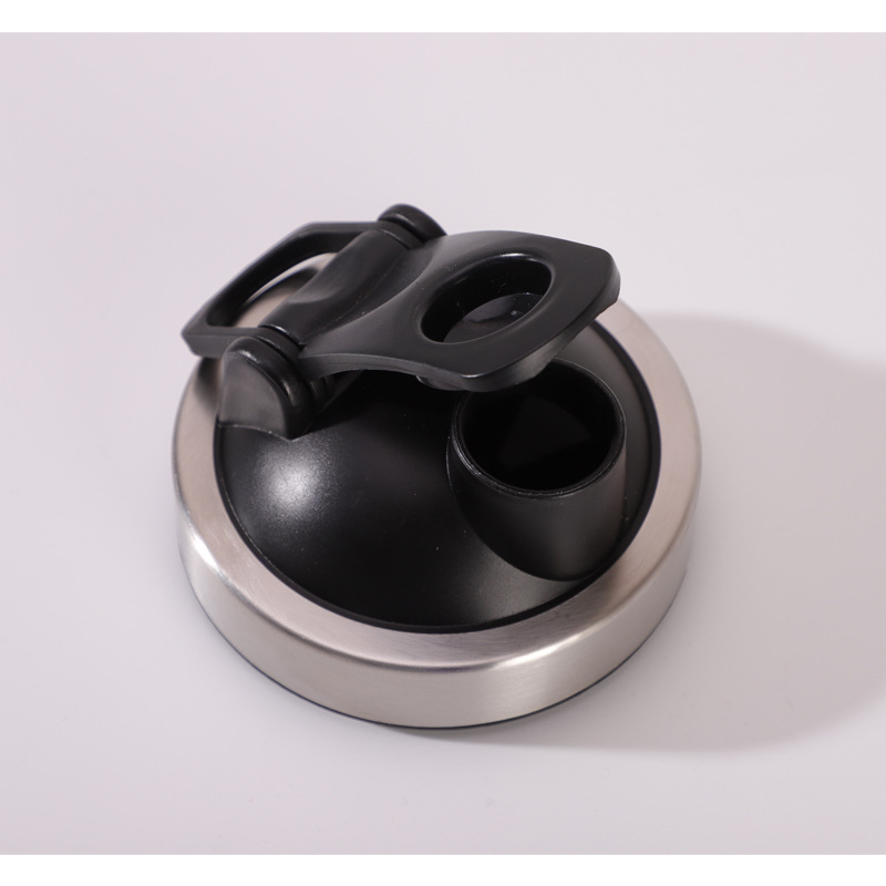 Shaker tumbler