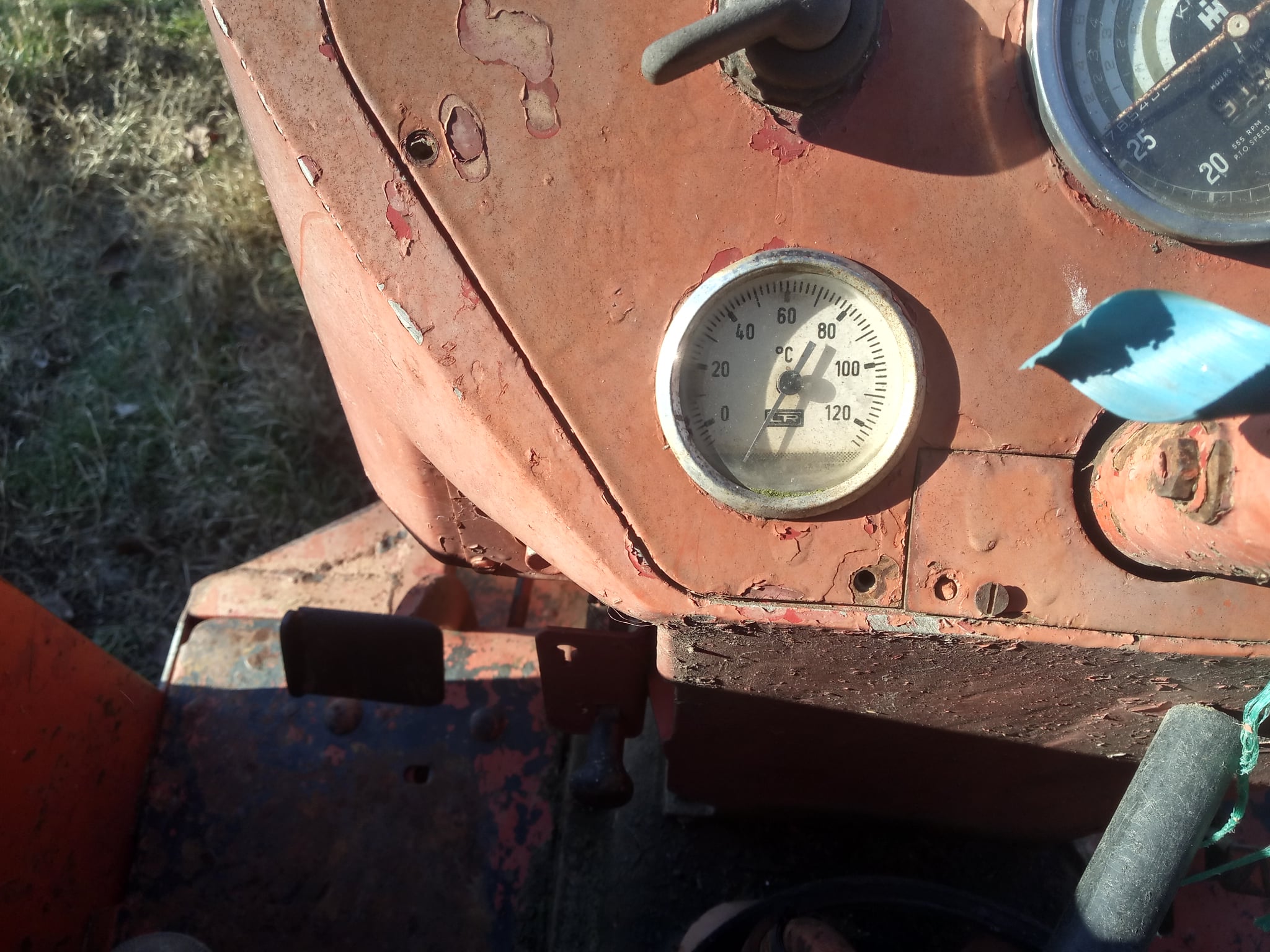 International Traktor, Garden Machine, Ground Cleaner, Bag Drafter