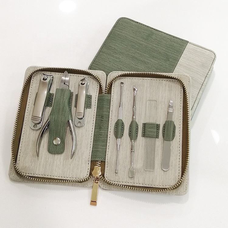 Manicure and pedicure kits  https://www.doforfuture.com/