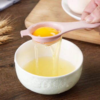 Wheat Straw Yolk Egg Separation Filter Kitchen Gadgets Egg Separator with Hook Design