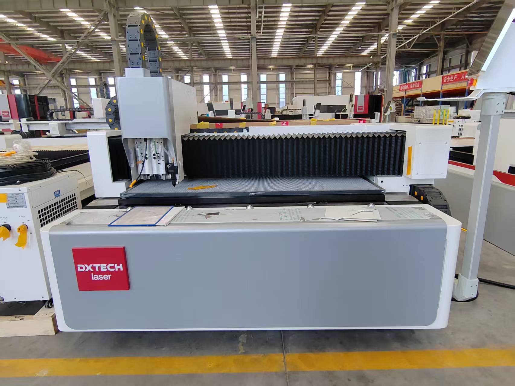 1530FL 3KW fiber laser cutting machine