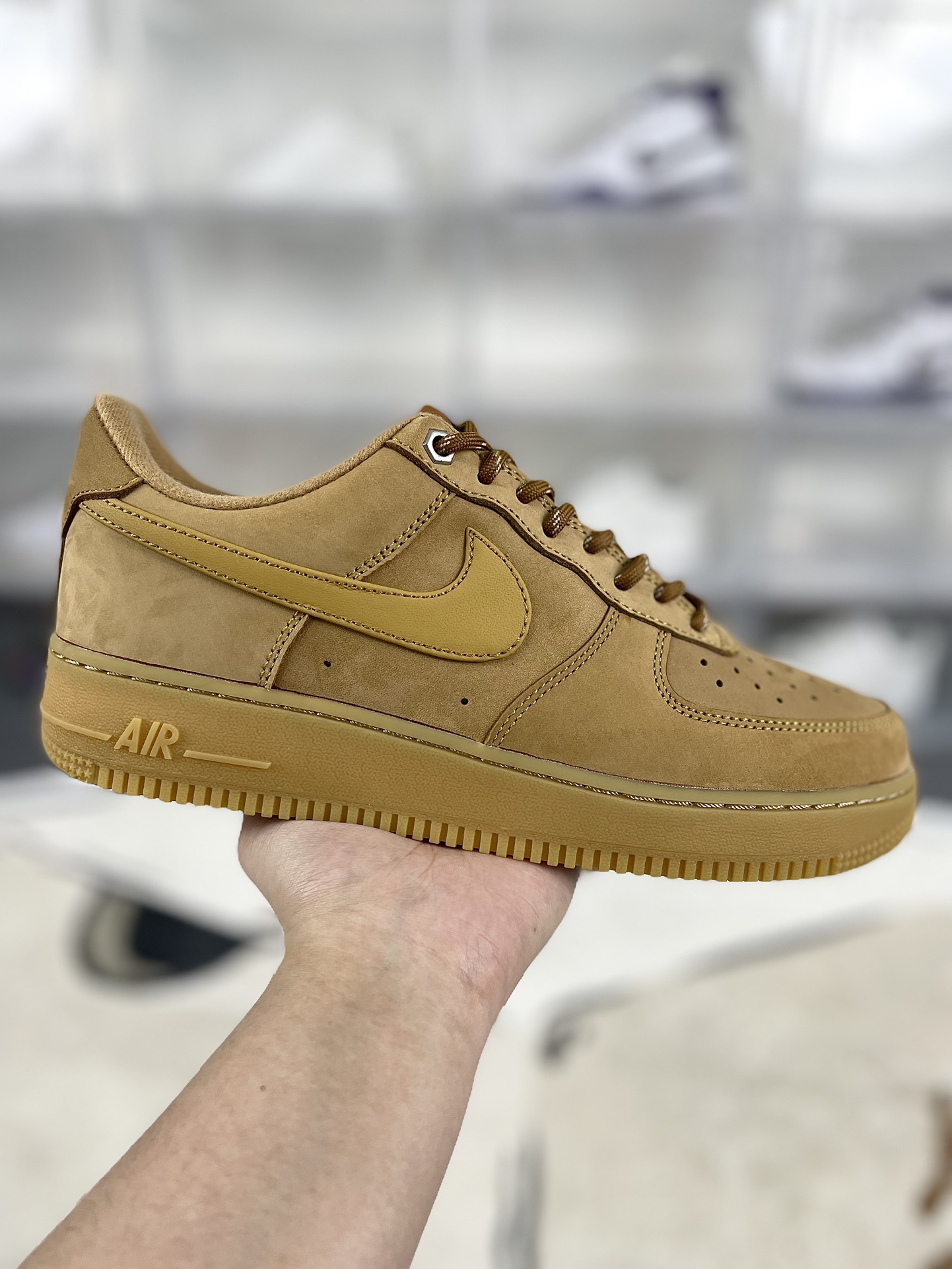 NIKE AIR FORCE 1