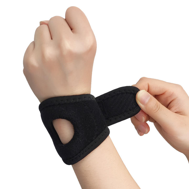Adjustable TFCC Wrist guard Work out Carpal Tunnel Pain Relief Wrist Brace breathable hand guard wristband Customized Manufacturing