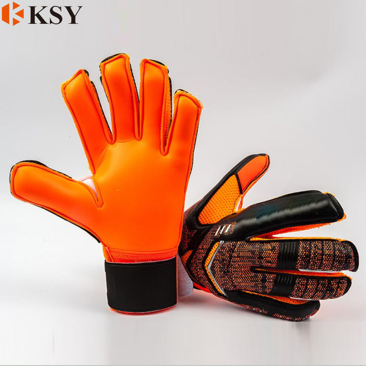 Hot Sale Men Professional Soccer Goalkeeper Gloves Finger Protection Goal Thickened Latex Football Gloves For Goalkeeper