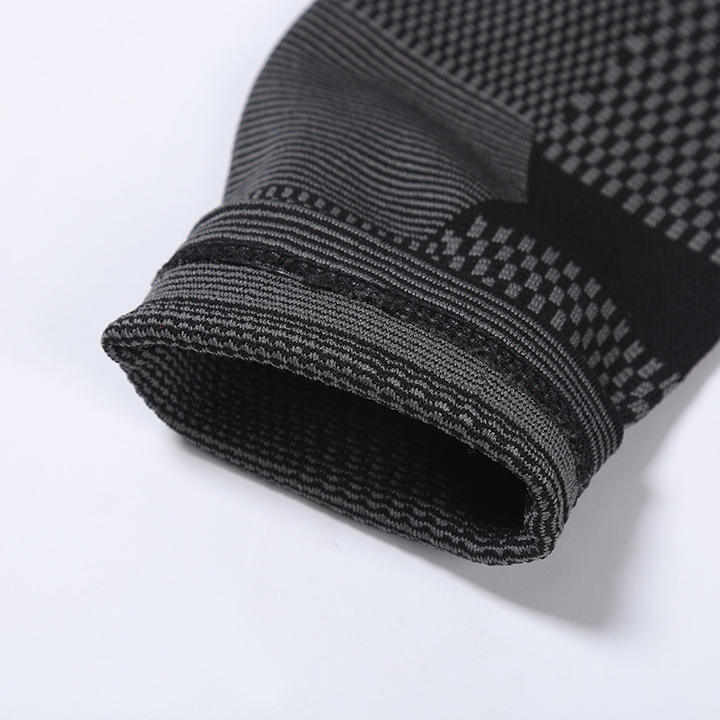 Knitted sports knee brace for mountain running Outdoor sports knee protector brace Industrial Exporter Factory
