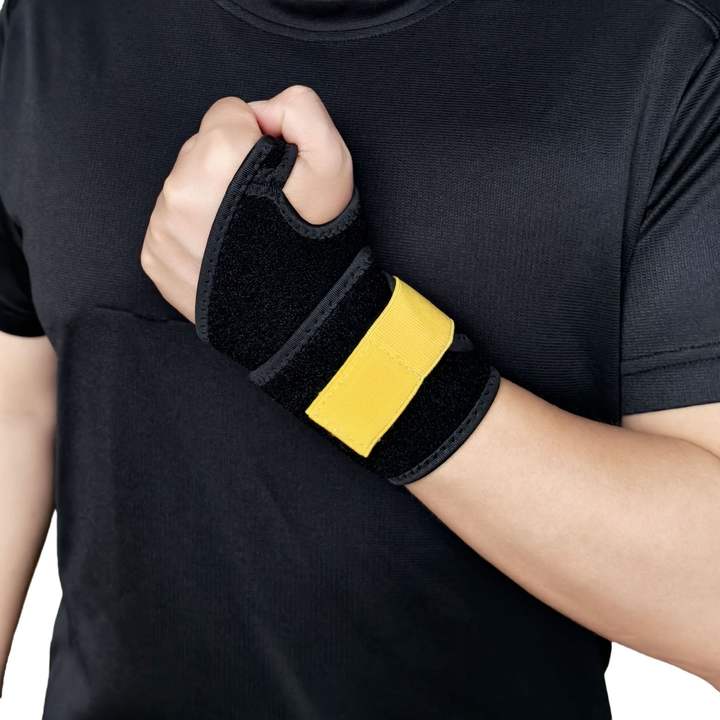 New design wrist guard sports hand palm wrapped fitness wrist strap men's pressure anti sprain breathable and sweat absorbing Custom Manufacturing