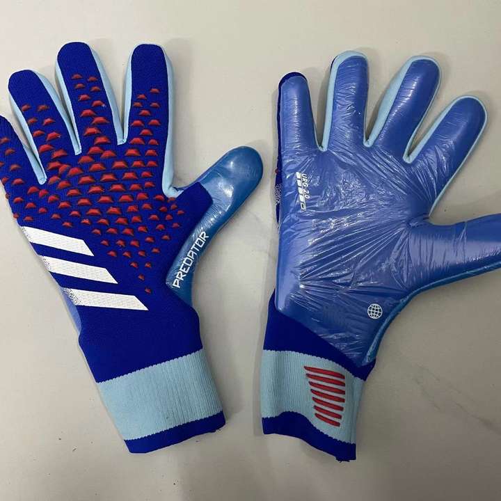 New professional grade children's soccer equipment Adult latex goalkeeper Professional training non-slip goalkeeper gloves Contract Manufacturing Hub