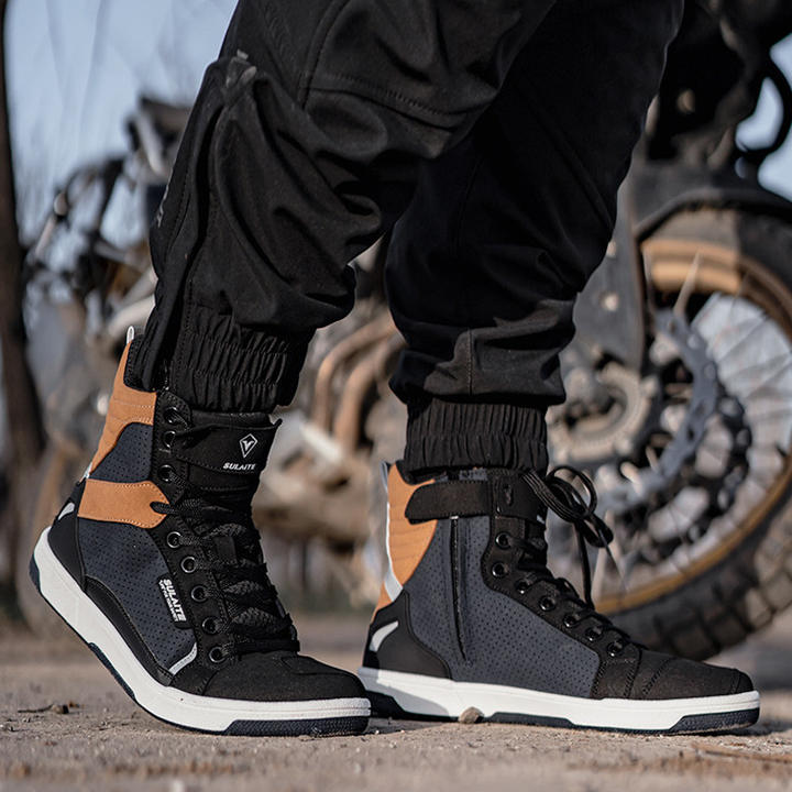 Outdoor Men Motorcycle Boots Breathable Protect Rider Road Racing Sports Gear Rubber Sole Reflective Motorbike Shoes Global Wholesale Market Operations