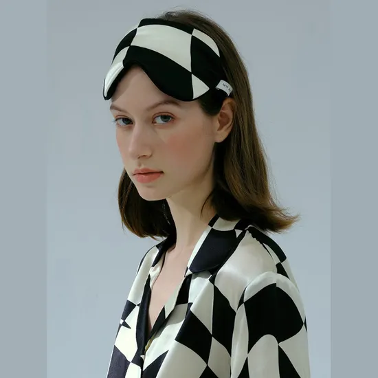 Custom Black and White Printed 100% Mulberry Silk Slip Eye Mask