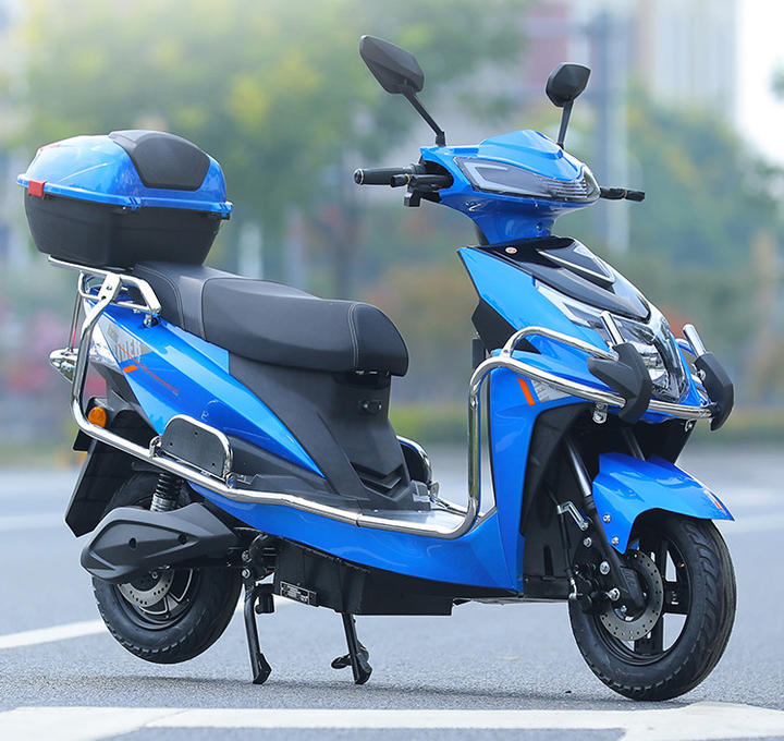 High Quality 1000W 60V CKD Moped Scooter Electric Motorcycle Powerful Vintage Electric Bikes Scooters For Adults