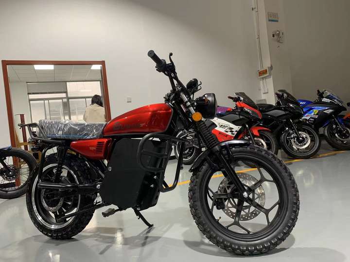 High Quality E Scooter Moped Ebike 2000W 72V 35AH Powerful Bike Motorcycle Electric Moped High Speed Mass Production Wholesale