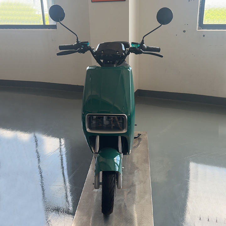 Wholesale 2024 New Style Electric Motorcycle 2000W 72V20AH Lead Acid Bettery Strong Power Electric Motorcycle for Adult Manufacturer and Supplier