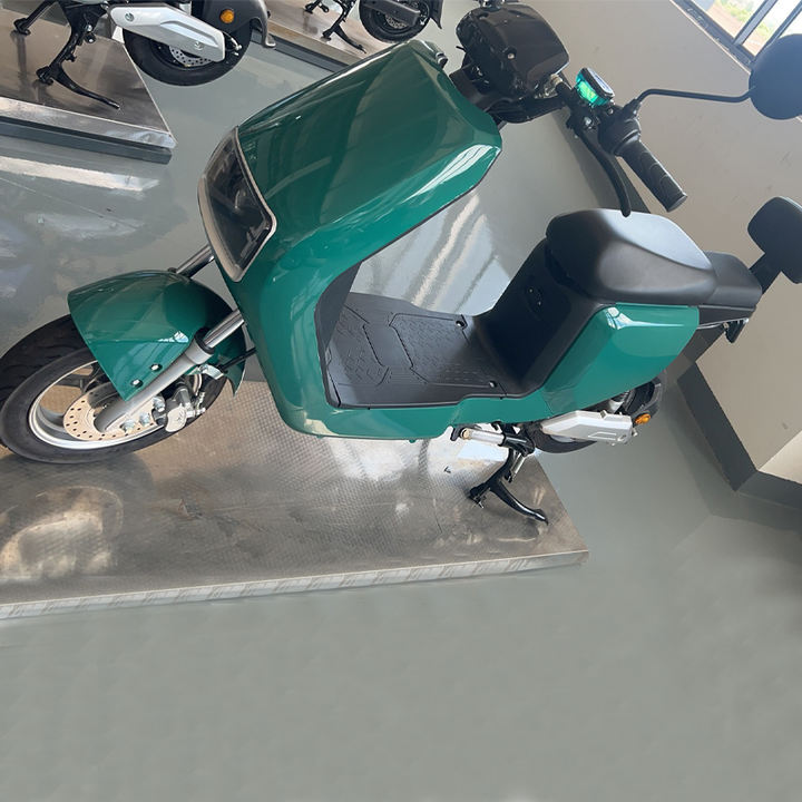Wholesale 2024 New Style Electric Motorcycle 2000W 72V20AH Lead Acid Bettery Strong Power Electric Motorcycle for Adult Manufacturer and Supplier