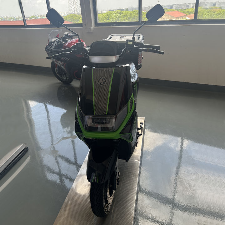 Wholesale 2024 New Style Electric Motorcycle 2000W 72V20AH Lead Acid Bettery Strong Power Electric Motorcycle for Adult Manufacturer and Supplier