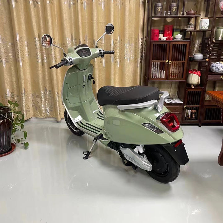 Wholesale New Model Electric Motorcycle 2000W High Speed Adult Electric Dirt Bike Off-Road Electric Moped Scooter Industrial Exporter Wholesale