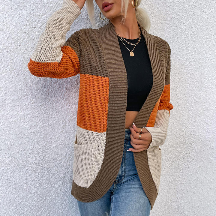 2024 Custom Design Casual Winter New Women Curved Big Pocket Contrast Color Sweater Lady Cardigan Wholesale Distribution