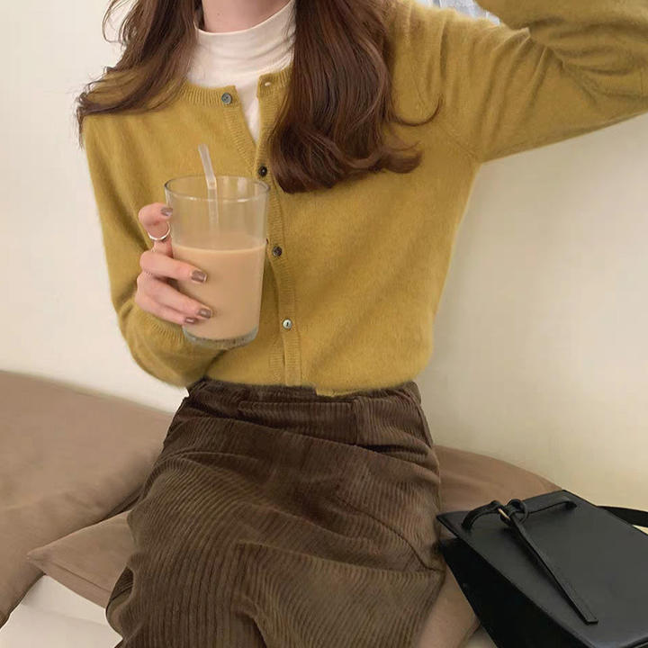 2024 New Arrival Round-Neck Short Knitted Cardigan Casual Women Long Sleeve Outerwear Lady Sweater Bulk Orders