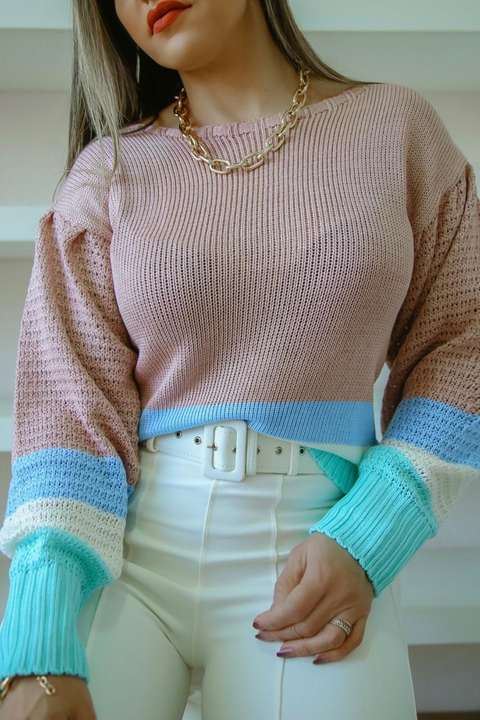 2024 New Spring Cute Women's Elegant Horn Sleeve Solid Color Contrast Lady Knit Sweater Clothing Wholesale Bulk Supply