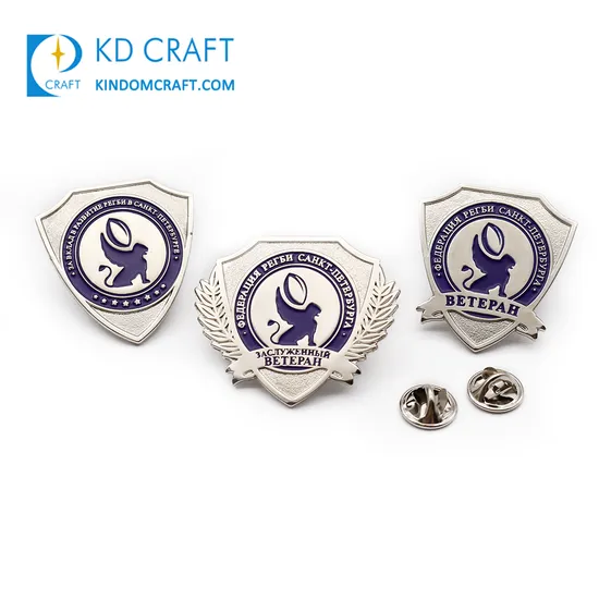 Custom Metal Team Soccer Club Lapel Pin Athletic Logo Gold Plated Hard Enamel Spanish Wholesale Football Pin Badges