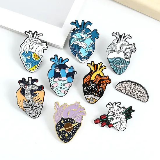 Manufacturer Custom Shaped Anatomical Heart Lapel Pin Badge Metal Logo Doctor and Nurse Medical Anatomy Pins Enamel with Chain