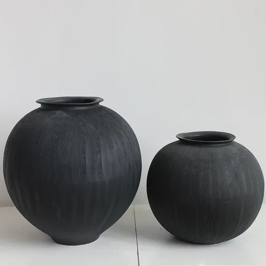 Japanese Wabi-Sabi Italian Minimalist Drawing Black Clay Pot Medieval Vase Flower Ware Decoration Dry Flower Flower Ware Homesay