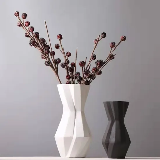 Modern Simple Polygonal Leaf Pattern Vase Black and White Tree Thorn Ceramic Ornament Large Flower Ware Homestay Hotel Model Room Decor Home Decor