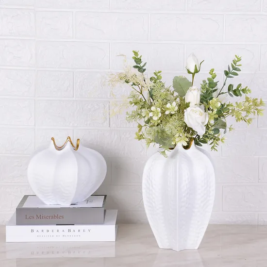 Modern White and Gold Resin Flower Vase for Home Decoration