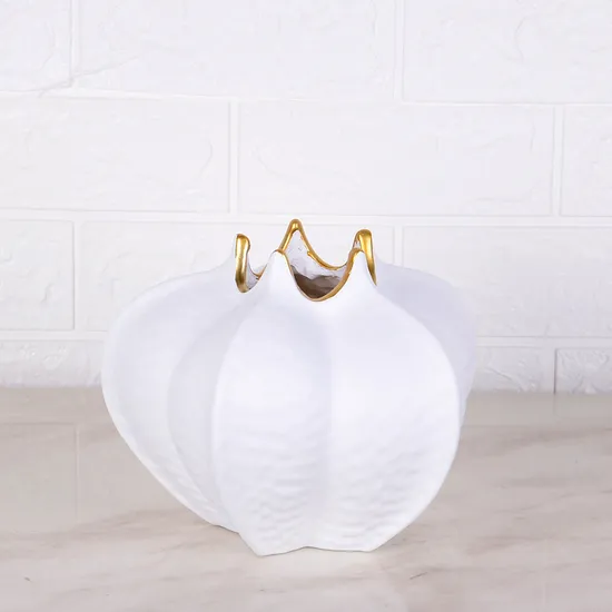 Modern White and Gold Resin Flower Vase for Home Decoration